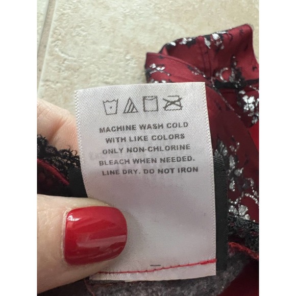 Torrid 4X Red & Black Embroidered Corset Satin and Lace, Velvet Straps - Picture 11 of 12